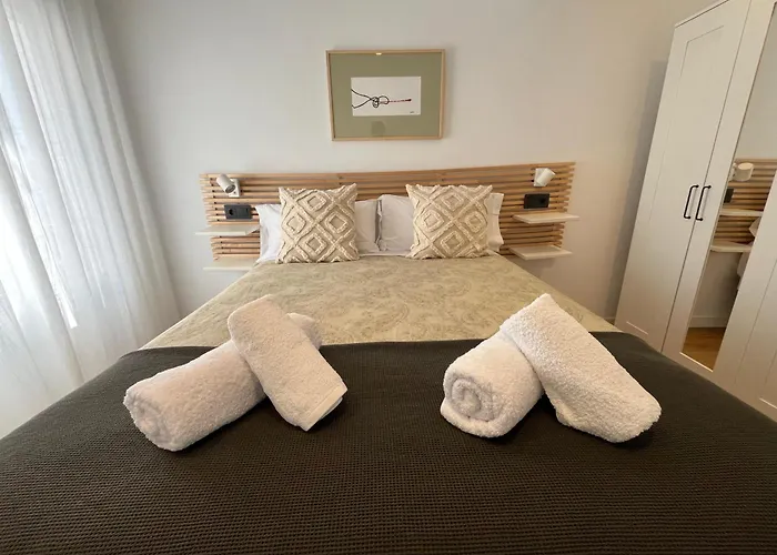 Puerta A Patios Apartment