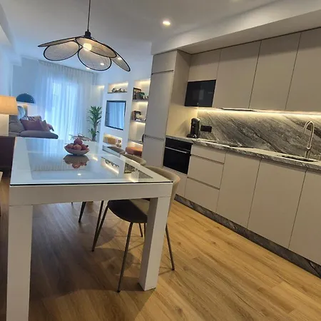 Puerta A Patios Daire