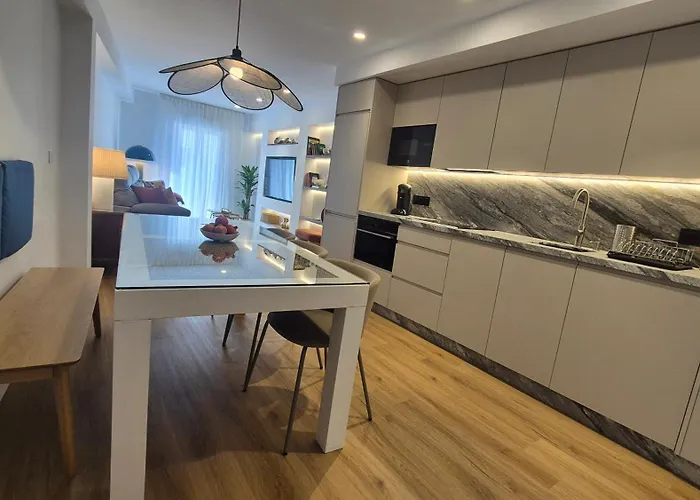 Puerta A Patios 아파트